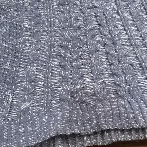 NWT SO SOFT HOODED SWEATER - Picture 3 of 3